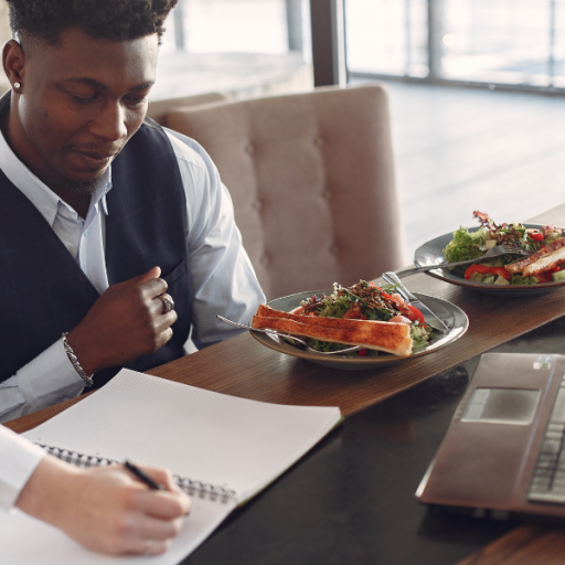 3 pomysły na zdrowe przekąski nie odchodząc od komputera