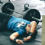 Jakie ćwiczenia robić – z własnym ciałem, z ciężarkami, czy na maszynach?