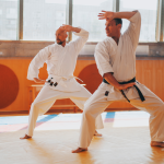 Jak unikać kontuzji w sztukach walki? Najczęstsze błędy i jak ich nie popełniać