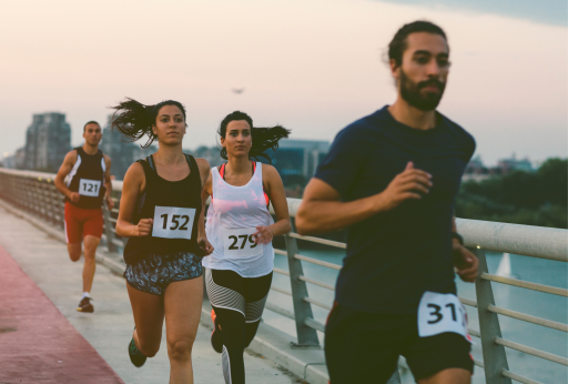 Jak trening siłowy może pomóc w problemach z kolanem biegacza?